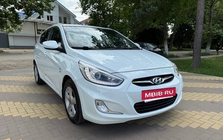Hyundai Solaris II рестайлинг, 2013 год, 750 000 рублей, 3 фотография