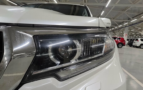 Toyota Land Cruiser Prado 150 рестайлинг 2, 2017 год, 4 280 000 рублей, 21 фотография