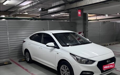 Hyundai Solaris II рестайлинг, 2019 год, 1 400 000 рублей, 1 фотография