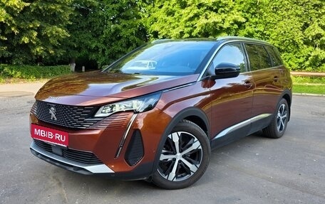 Peugeot 5008 II, 2021 год, 2 700 000 рублей, 1 фотография