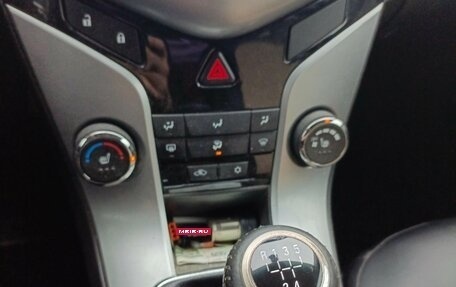 Chevrolet Cruze II, 2011 год, 700 000 рублей, 2 фотография