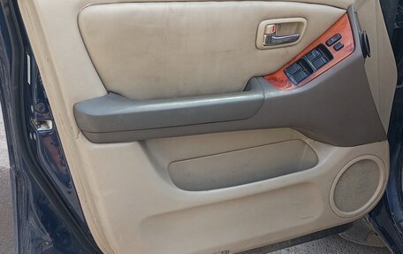 Lexus RX IV рестайлинг, 2002 год, 720 000 рублей, 11 фотография