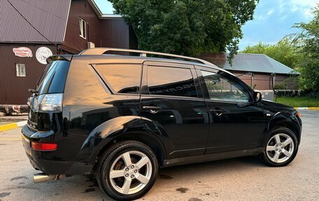 Mitsubishi Outlander III рестайлинг 3, 2007 год, 995 000 рублей, 4 фотография