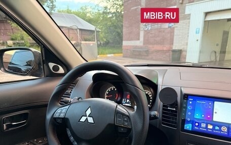 Mitsubishi Outlander III рестайлинг 3, 2007 год, 995 000 рублей, 8 фотография