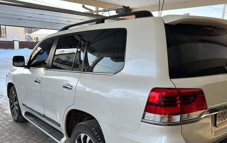 Toyota Land Cruiser 200, 2018 год, 7 900 000 рублей, 3 фотография