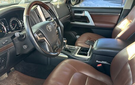 Toyota Land Cruiser 200, 2018 год, 7 900 000 рублей, 8 фотография