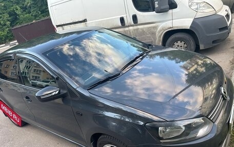 Volkswagen Polo VI (EU Market), 2013 год, 550 000 рублей, 2 фотография