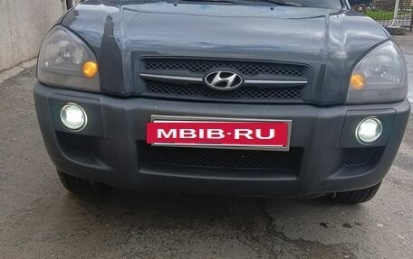 Hyundai Tucson III, 2005 год, 600 000 рублей, 2 фотография