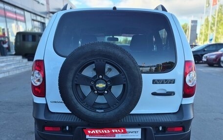 Chevrolet Niva I рестайлинг, 2015 год, 669 000 рублей, 8 фотография