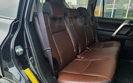 Toyota Land Cruiser Prado 150 рестайлинг 2, 2017 год, 3 550 000 рублей, 11 фотография
