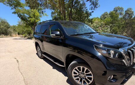 Toyota Land Cruiser Prado 150 рестайлинг 2, 2017 год, 3 550 000 рублей, 3 фотография