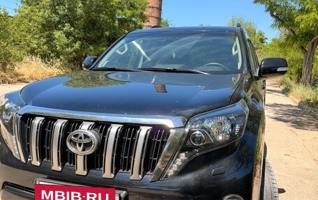 Toyota Land Cruiser Prado 150 рестайлинг 2, 2017 год, 3 550 000 рублей, 5 фотография