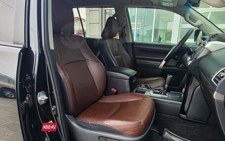 Toyota Land Cruiser Prado 150 рестайлинг 2, 2017 год, 3 550 000 рублей, 12 фотография