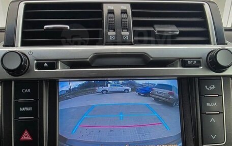 Toyota Land Cruiser Prado 150 рестайлинг 2, 2017 год, 3 550 000 рублей, 13 фотография