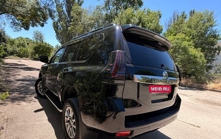 Toyota Land Cruiser Prado 150 рестайлинг 2, 2017 год, 3 550 000 рублей, 8 фотография