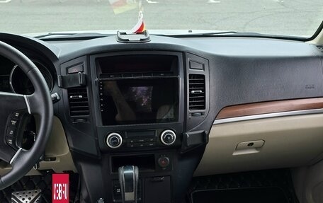 Mitsubishi Pajero IV, 2007 год, 1 900 000 рублей, 13 фотография