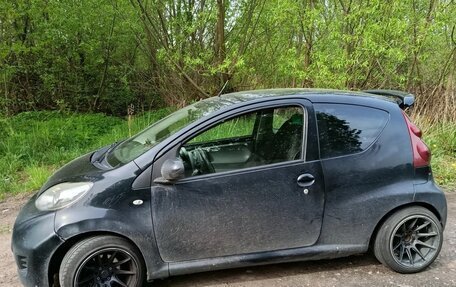 Peugeot 107 I рестайлинг, 2010 год, 380 000 рублей, 3 фотография
