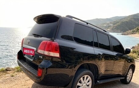 Toyota Land Cruiser 200, 2010 год, 2 600 000 рублей, 2 фотография