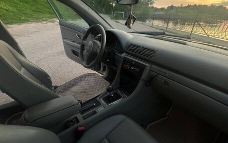 Audi A4, 2001 год, 550 000 рублей, 10 фотография