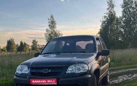 Chevrolet Niva I рестайлинг, 2012 год, 230 000 рублей, 1 фотография