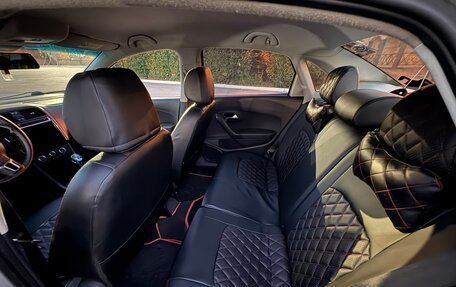 Volkswagen Polo VI (EU Market), 2011 год, 600 000 рублей, 13 фотография