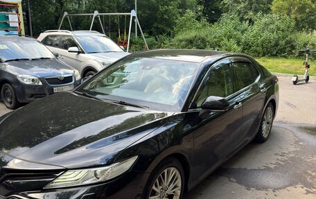Toyota Camry, 2018 год, 2 650 000 рублей, 2 фотография