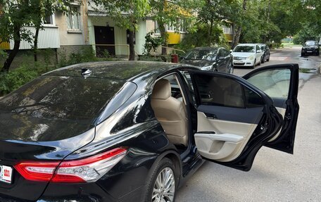 Toyota Camry, 2018 год, 2 650 000 рублей, 6 фотография
