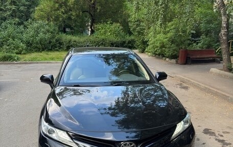 Toyota Camry, 2018 год, 2 650 000 рублей, 4 фотография
