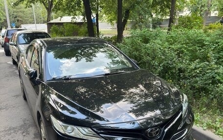 Toyota Camry, 2018 год, 2 650 000 рублей, 16 фотография