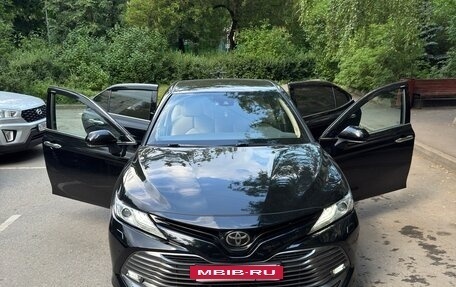 Toyota Camry, 2018 год, 2 650 000 рублей, 11 фотография