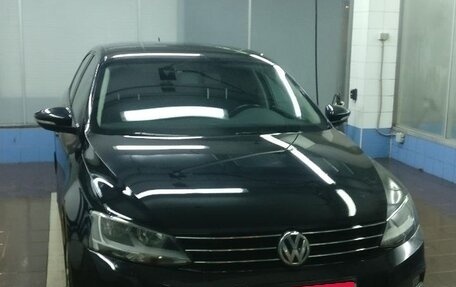Volkswagen Jetta VI, 2015 год, 1 300 000 рублей, 2 фотография