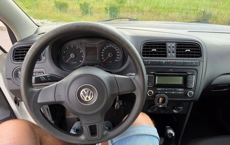 Volkswagen Polo VI (EU Market), 2011 год, 750 000 рублей, 21 фотография