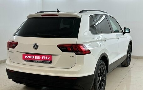 Volkswagen Tiguan II, 2017 год, 1 580 000 рублей, 4 фотография