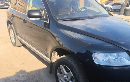 Volkswagen Touareg III, 2005 год, 800 000 рублей, 2 фотография