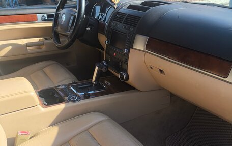 Volkswagen Touareg III, 2005 год, 800 000 рублей, 8 фотография