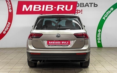 Volkswagen Tiguan II, 2020 год, 2 498 000 рублей, 6 фотография