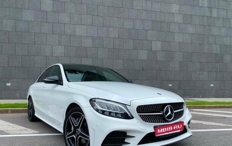 Mercedes-Benz C-Класс, 2018 год, 3 100 000 рублей, 1 фотография