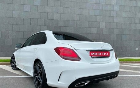 Mercedes-Benz C-Класс, 2018 год, 3 100 000 рублей, 4 фотография