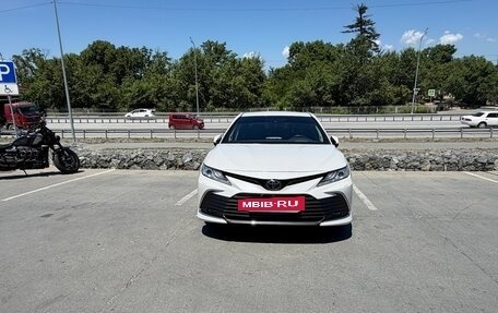 Toyota Camry, 2021 год, 4 500 000 рублей, 2 фотография