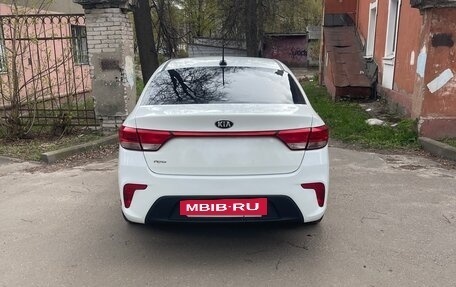 KIA Rio IV, 2018 год, 870 000 рублей, 10 фотография