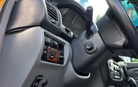 Toyota Land Cruiser 100 рестайлинг 2, 1998 год, 5 500 000 рублей, 16 фотография
