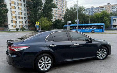 Toyota Camry, 2019 год, 2 590 000 рублей, 3 фотография