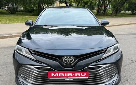 Toyota Camry, 2019 год, 2 590 000 рублей, 2 фотография