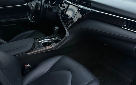 Toyota Camry, 2019 год, 2 590 000 рублей, 7 фотография