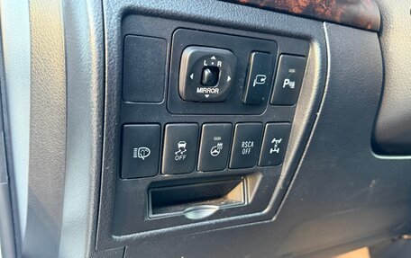 Toyota Land Cruiser 200, 2013 год, 3 950 000 рублей, 17 фотография