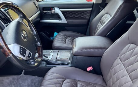 Toyota Land Cruiser 200, 2015 год, 4 280 000 рублей, 8 фотография