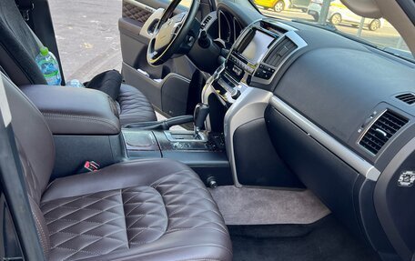 Toyota Land Cruiser 200, 2015 год, 4 280 000 рублей, 10 фотография