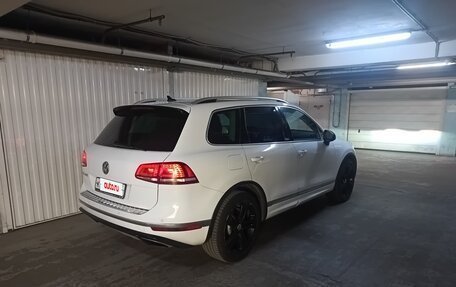 Volkswagen Touareg III, 2016 год, 2 700 000 рублей, 2 фотография