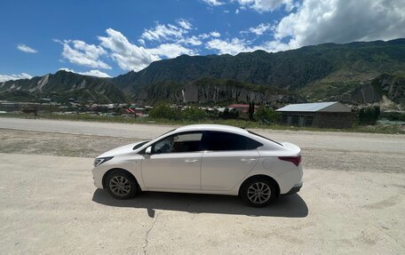Hyundai Solaris II рестайлинг, 2021 год, 1 550 000 рублей, 3 фотография