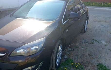 Opel Astra J, 2013 год, 670 000 рублей, 4 фотография